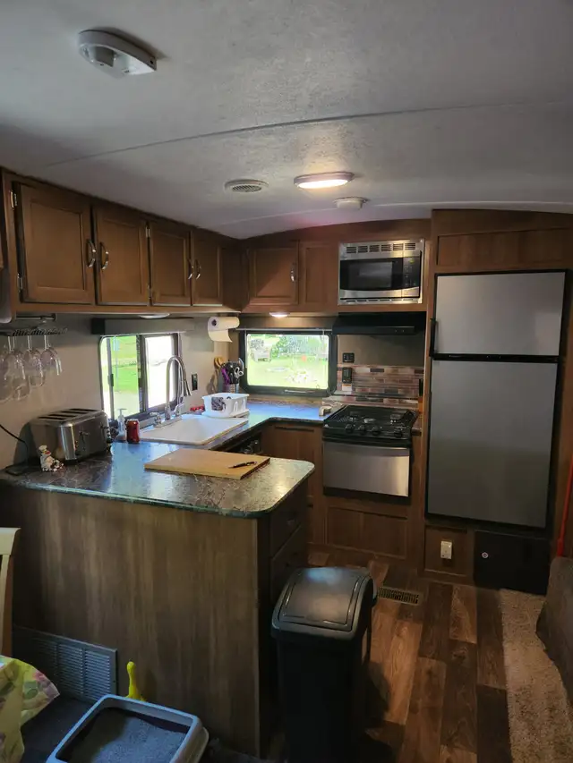 Roulotte à vendre MARQUE SPRINGDALE 2017AU CAMPING VAL-DES-BOIS