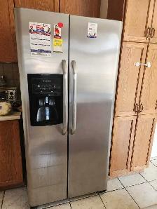 Frigidaire Double door steel