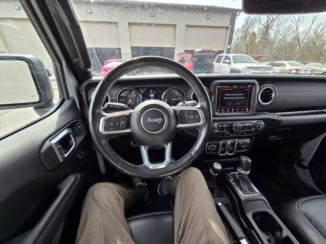 2023 Jeep Wrangler 4xe - CLEAN CARFAX, FULLY LOADED, HYBRID 4X4 - Photo 7