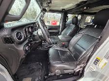 2023 Jeep Wrangler 4xe - CLEAN CARFAX, FULLY LOADED, HYBRID 4X4 - Photo 10