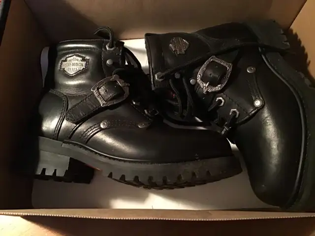 Bottes de moto Harley Davidson grandeur 5  1/2 pour dames