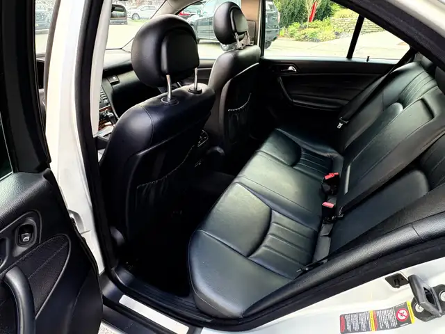 2005 Mercedes Benz C 240 4Matic - Photo 8