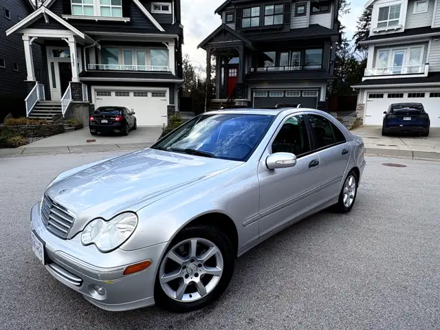 2005 Mercedes Benz C 240 4Matic - Photo 9