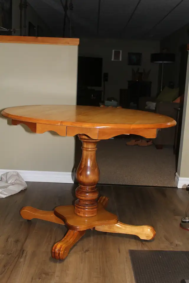 Round Maple Kitchen Table - Photo 2