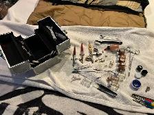 ONE STILL NEW AIR BRUSH KIT AN CASEAS PICTURED - Photo 3