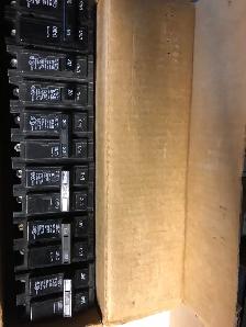 Electrical breakers - Photo 9