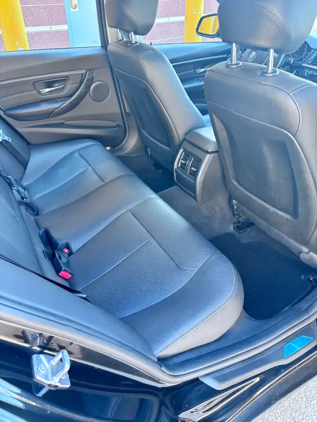 2013 BMW 320ix  / 90500 km seulement - Photo 12