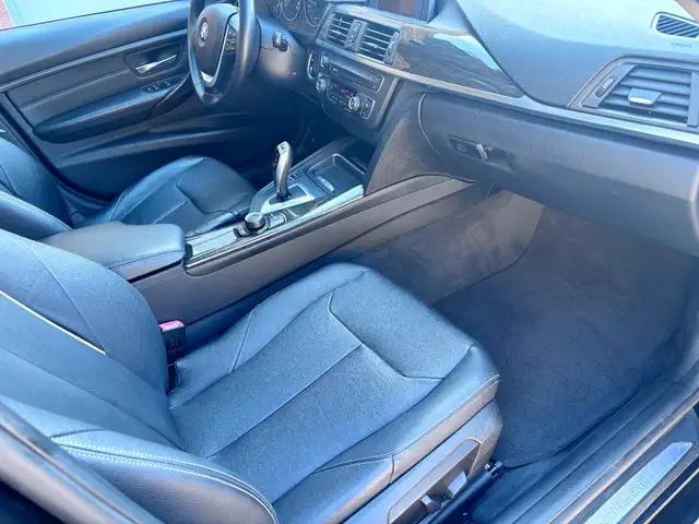 2013 BMW 320ix  / 90500 km seulement - Photo 17