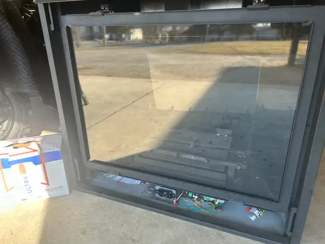 Napoleon acsent 42 gas fireplace. - Photo 2