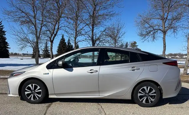 2018 Toyota Prius Prime ONE OWNER - NO ACCIDENTS-WARRANTY INCL - Photo 2