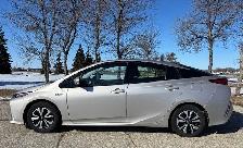 2018 Toyota Prius Prime ONE OWNER - NO ACCIDENTS-WARRANTY INCL - Photo 2