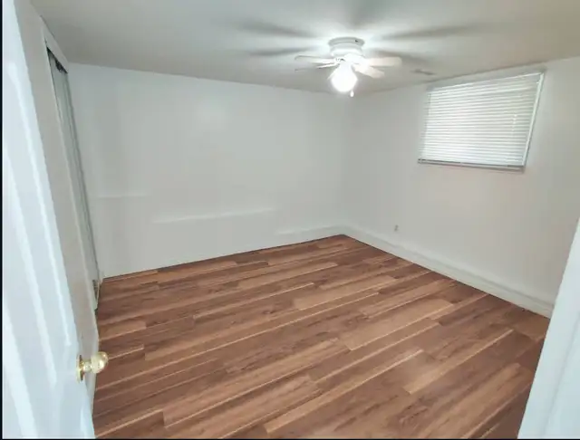 Bright and spacious basement apartment - Photo 6