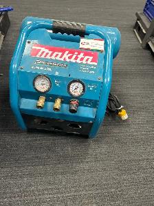 Makita MAC 2400 Twin Compressor With Hose