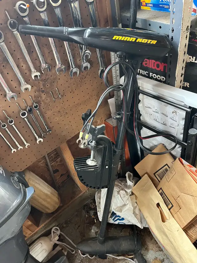 Minn Kota 40lb trolling motor - Photo 2