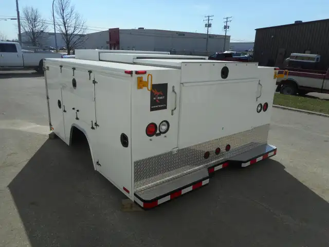New 9' Aluminum Painted Service Body - Photo 4