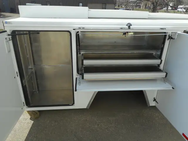 New 9' Aluminum Painted Service Body - Photo 9