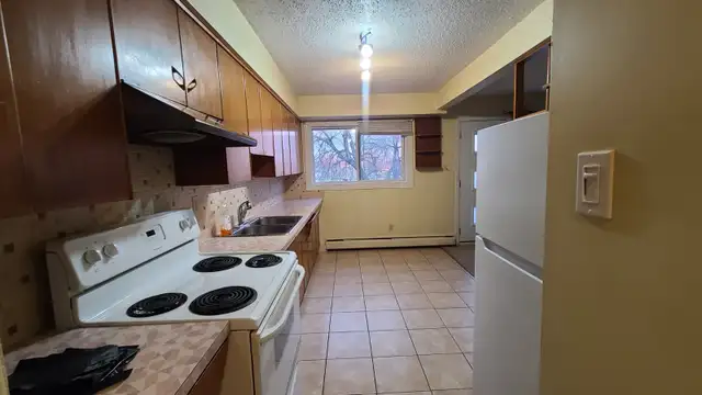 1 Bedroom near Kingsway Mall, NAIT Campus/Downtown Edmonton - Photo 4