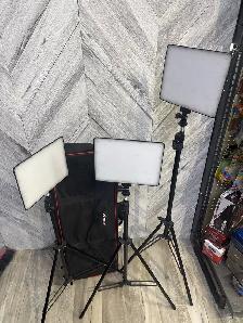 Viltrox VL-200T 3X LED Light Tropod Pack In Carrying Case