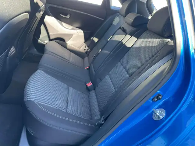 2017 Hyundai Elantra GT SE ( AUTOMATIQUE - 145 000 KM ) - Photo 10