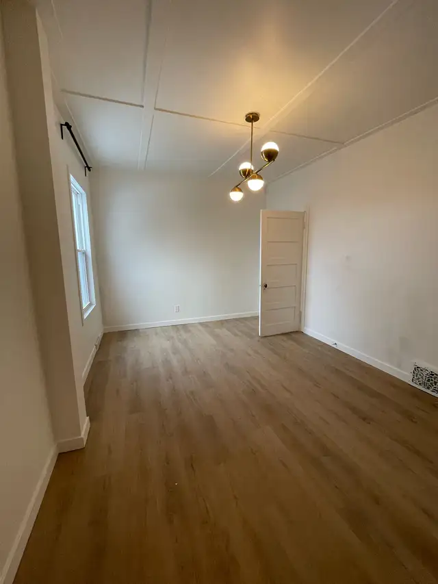 3 Bedroom House in SW - Photo 4