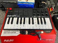 Akai MPK Mini 25-Note Keyboard/Drum pad @ Cashopolis!! - Photo 2