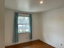 READY TODAY Room in London (near Algyle Mall)-$900 All inclusive