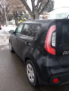 Family car: 2018 KIA SOUL, LX, Active (Winter & Summer tires) - Photo 2