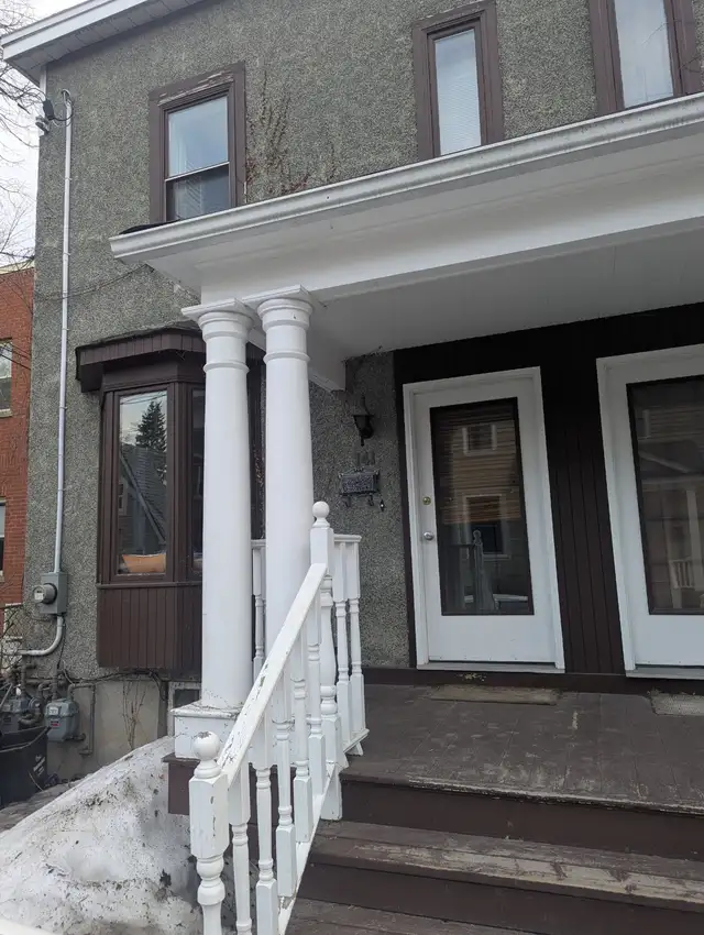 NEW EDINBURGH SEMI-DETACHED HOUSE FOR RENT May FIRST 2,200/MONTH