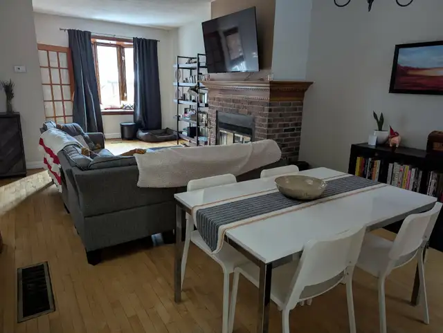 NEW EDINBURGH SEMI-DETACHED HOUSE FOR RENT May FIRST 2,200/MONTH - Photo 2