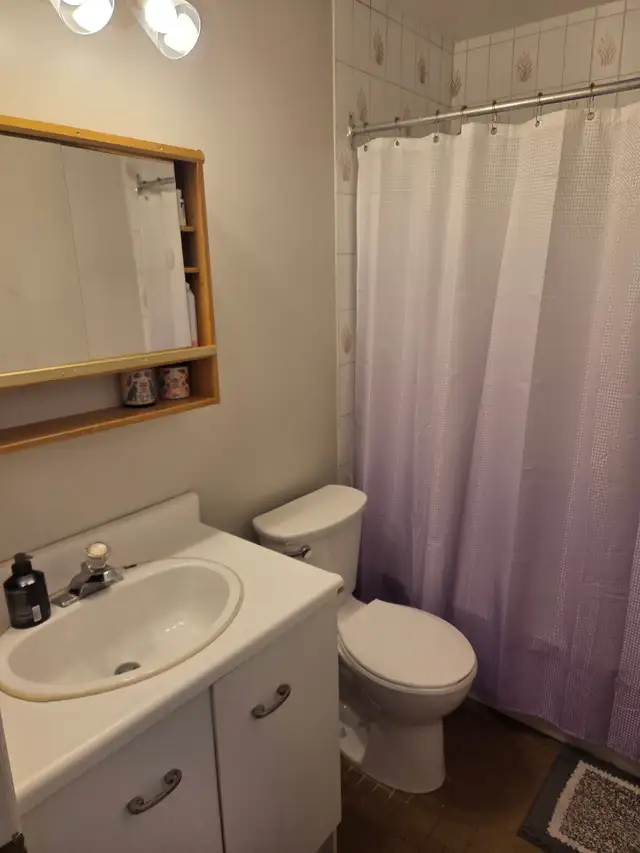 NEW EDINBURGH SEMI-DETACHED HOUSE FOR RENT May FIRST 2,200/MONTH - Photo 6