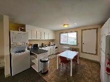 ALL INCLUSIVE ! DOWNTOWN 6 BED RENTAL - Photo 4