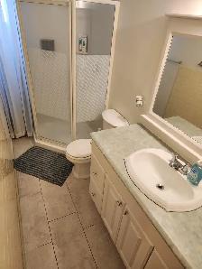 ALL INCLUSIVE ! DOWNTOWN 6 BED RENTAL - Photo 10