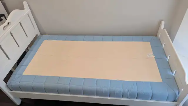 FREE Single Box spring pickup Kennedy and Ellesmere