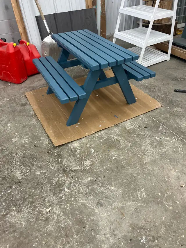 Kid-Size Picnic Tables - Photo 2