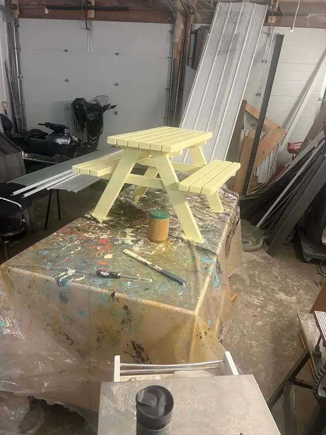 Kid-Size Picnic Tables - Photo 4