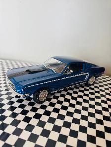 1:18 Ford Mustang Cobra Jet - Over 1500 -1:18 Scale Diecast Cars
