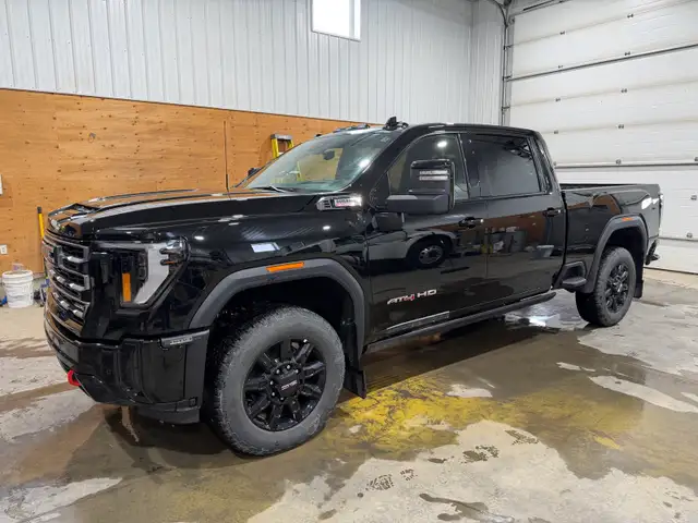 2025 GMC Sierra 3500 AT4