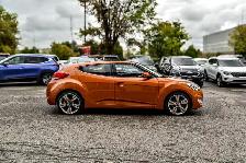 2015 Hyundai Veloster - Photo 4
