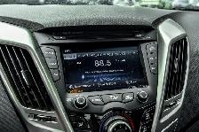 2015 Hyundai Veloster - Photo 12