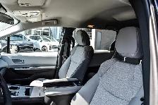 2025 Toyota Sienna Hybrid - Photo 16