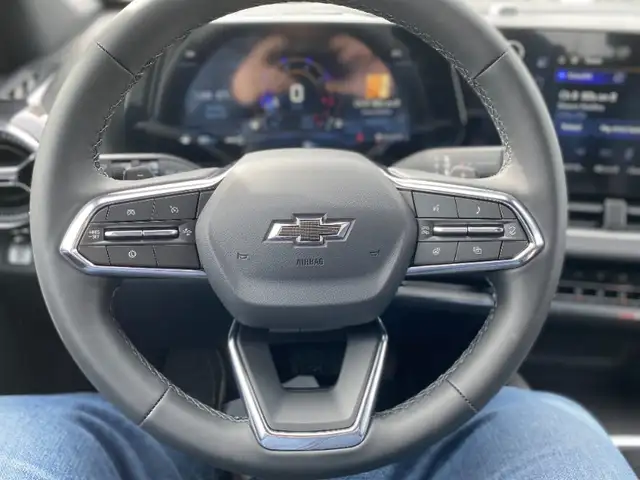 2026 Chevrolet Equinox AWD LT Leather|Heated Seats|Heated Steeri - Photo 4