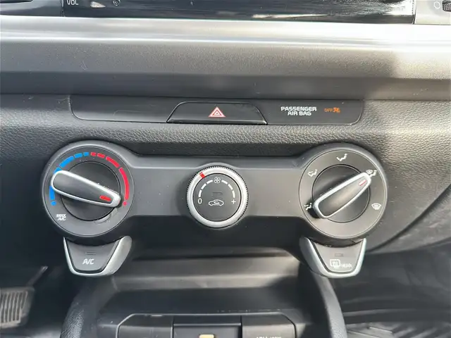 2021 Kia Rio LX  LX  | Hatchback | Heated Seats - Photo 13