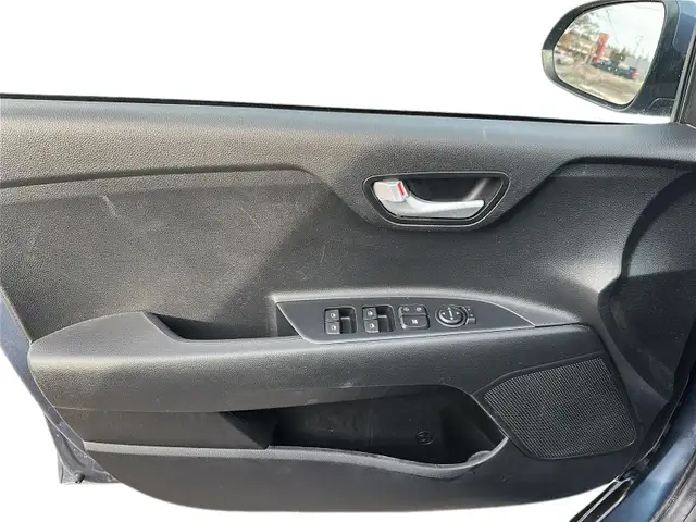 2021 Kia Rio LX  LX  | Hatchback | Heated Seats - Photo 15