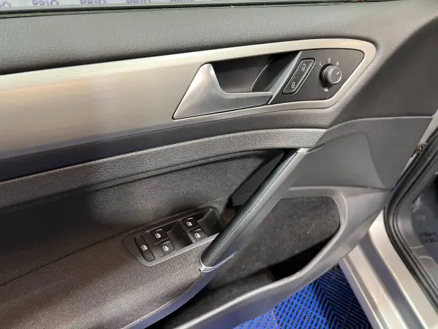 2016 Volkswagen Golf - Photo 11