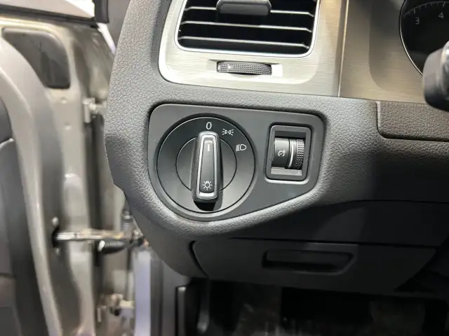 2016 Volkswagen Golf - Photo 12