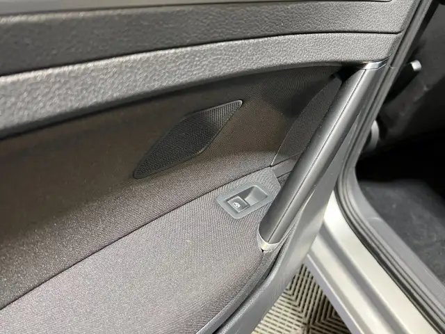2016 Volkswagen Golf - Photo 17