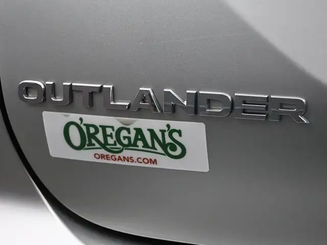 2024 Mitsubishi Outlander ES HEATED SEATS ALLOT WHEELS APPLE CAR - Photo 22