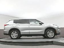 2024 Mitsubishi Outlander ES HEATED SEATS ALLOT WHEELS APPLE CAR - Photo 36