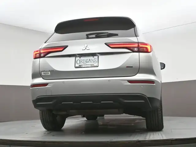 2024 Mitsubishi Outlander ES HEATED SEATS ALLOT WHEELS APPLE CAR - Photo 42