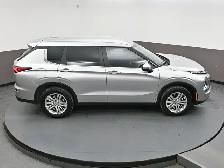 2024 Mitsubishi Outlander ES HEATED SEATS ALLOT WHEELS APPLE CAR - Photo 50